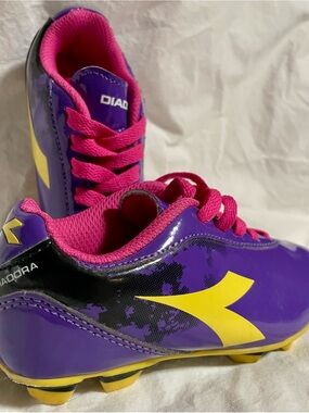 Diadora Kids Purple and Pink Soccer Cleats with Yellow Logo